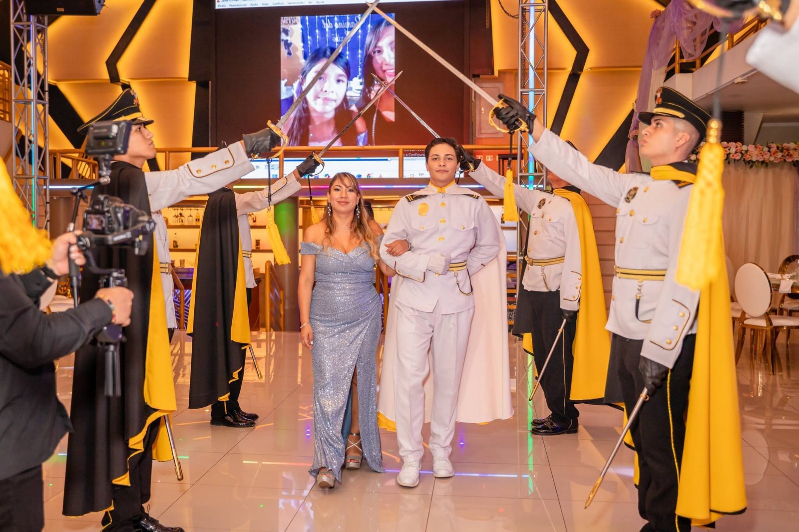 Entrada de honor en un quinceaños en Pachas VIP